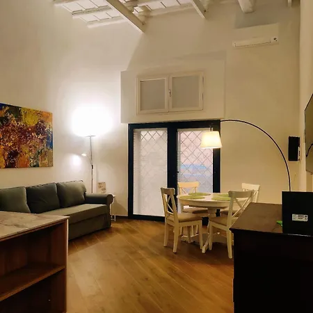 Casa Beatrice, Trastevere