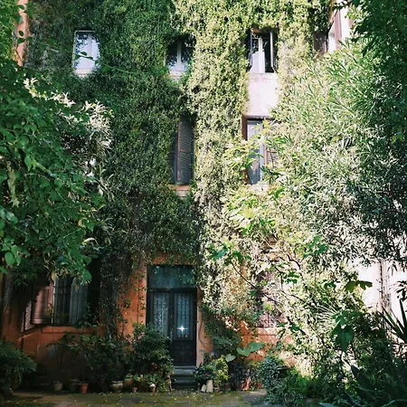 Casa Beatrice, Trastevere