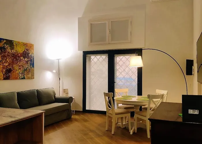 Casa Beatrice, Trastevere